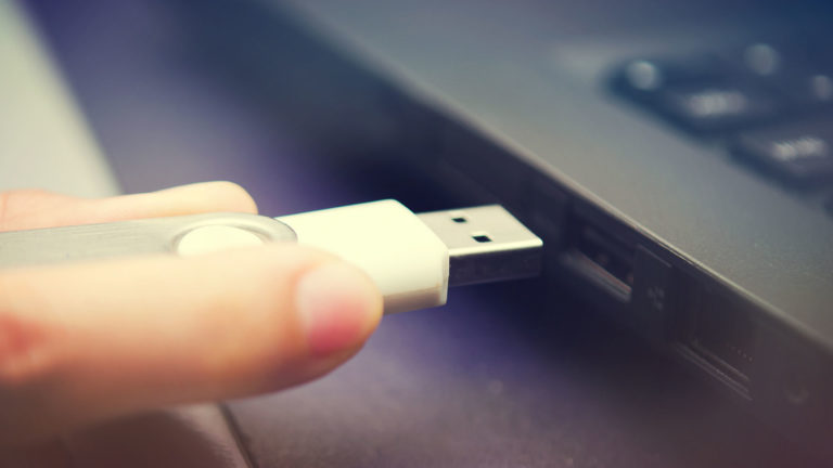 USB-Borne Malware, la minaccia via USB per i sistemi industriali: cos’è e come difendersi