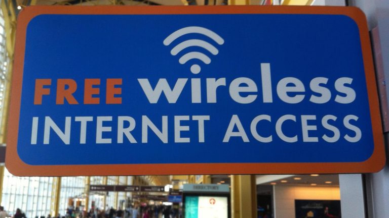 Sicurezza Wi-Fi pubblico, linee guida Agid per PA ed esercenti