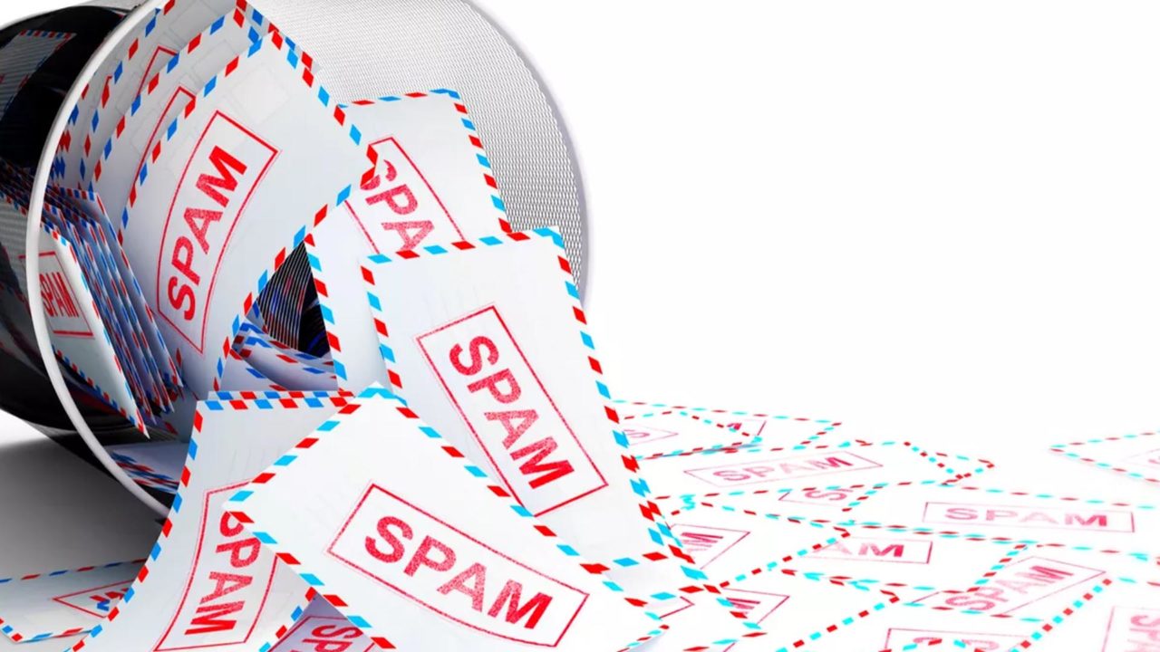 truffa bancaria della finta email INAIL news; Lo schema dell'attacco AitM (Adversary-in-the-Middle)