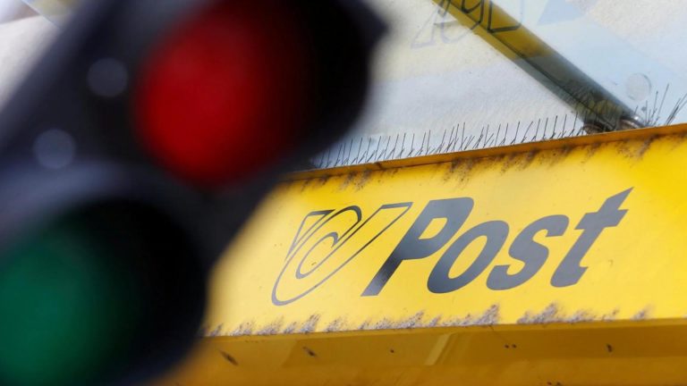 Garante privacy: semaforo verde ai certificati anagrafici alle Poste