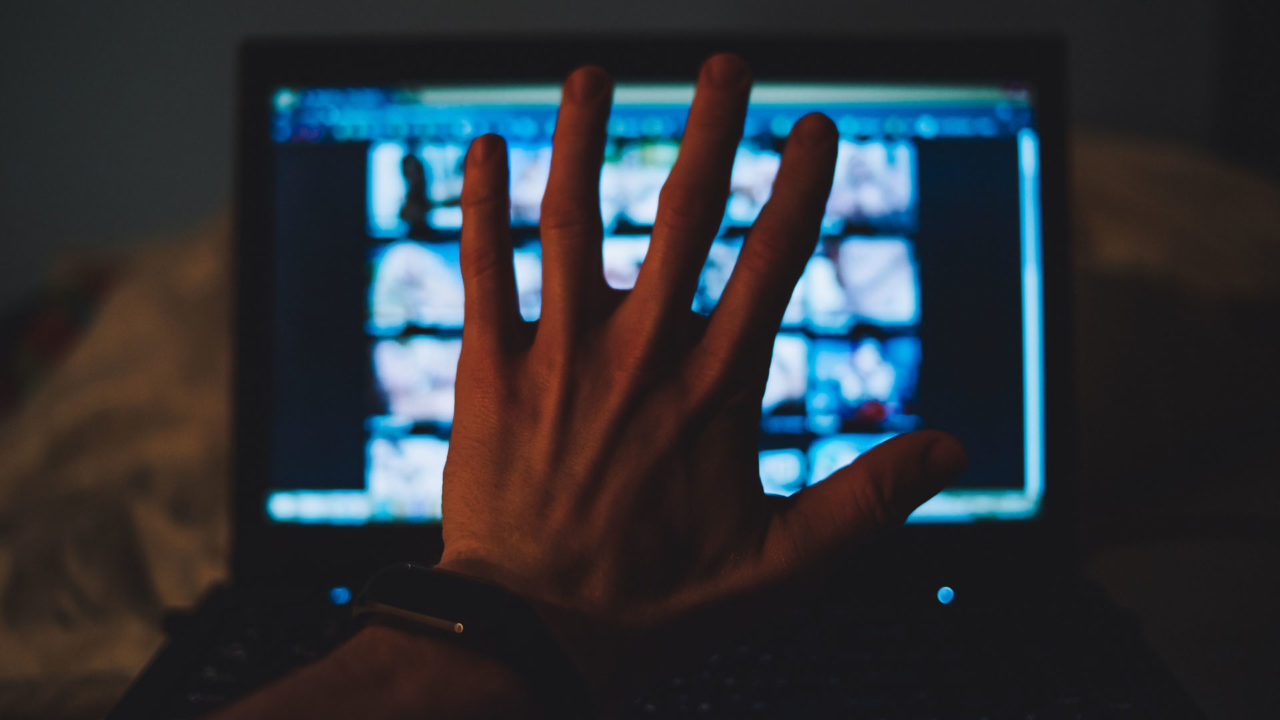 Sextortion la GUIDA COMPLETA; Sextortion e responsabilità delle piattaforme: quando il danno diventa prevedibile