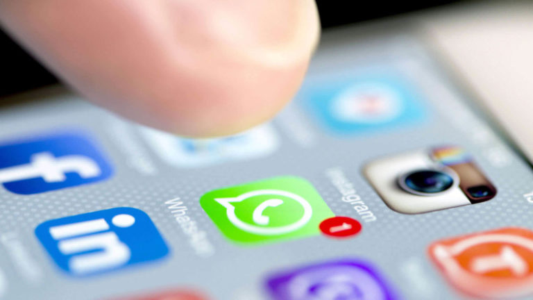 WhatsApp si adegua alle norme Ue sulla trasparenza
