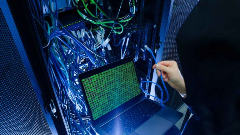 vulnerabilità rConfig news analysis