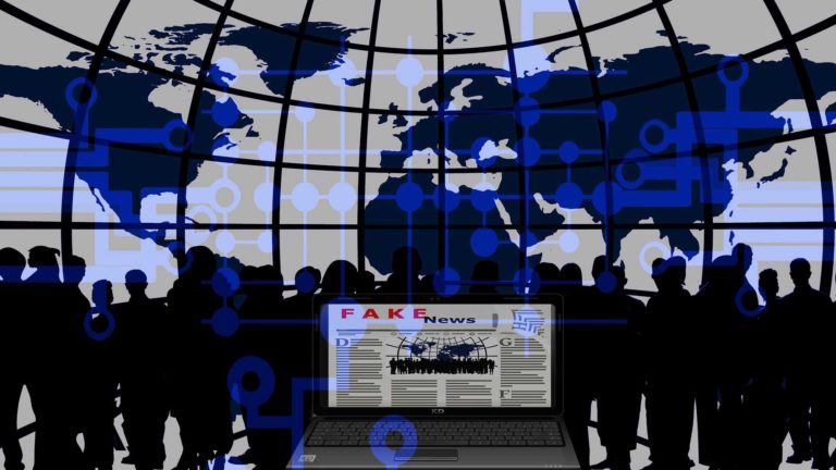 Lotta alle fake news: dal documento dell’UE al lavoro delle intelligence internazionali