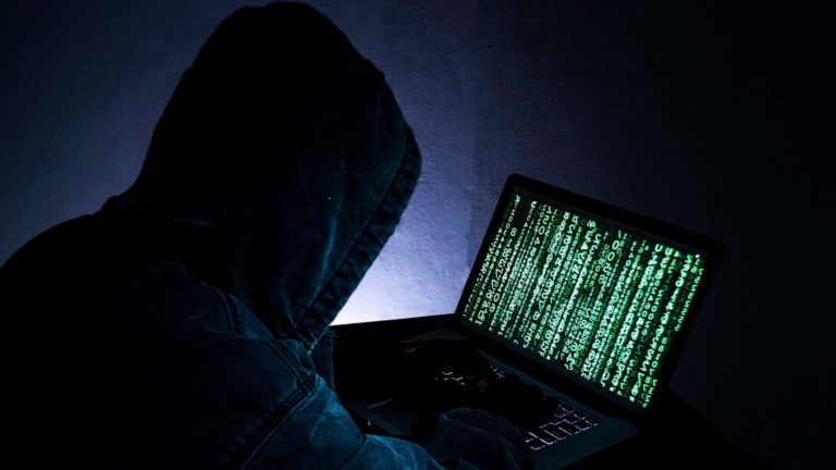 Codici sorgente trapelati online