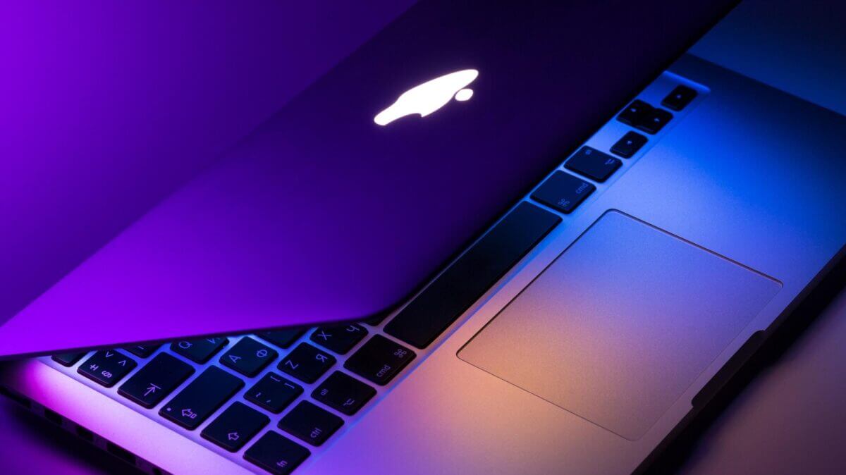 Sviluppatori nel mirino di ZuRu: come mitigare il rischio di un attacco chirurgico su macOS; Mythos di Anthropic scopre falle anche in MacOS di Apple: l'AI ha capacità cyber avanzate e dual-use