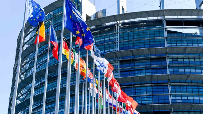 Il Parlamento UE non rispetta la privacy: sanzionato per illeciti su cookie e trasferimenti dati negli USA