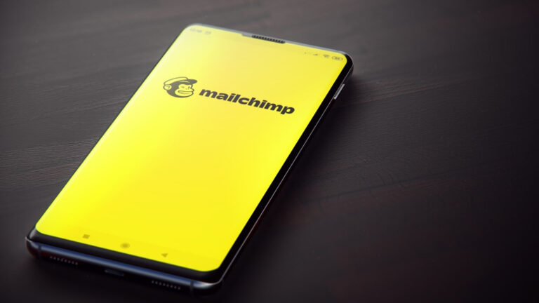 Nuovo data breach a MailChimp, compromesso anche l’account di WooCommerce: è allerta phishing