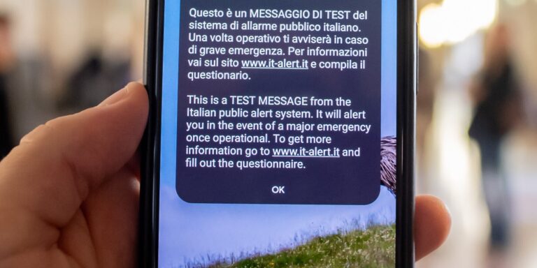 Falsa app IT-Alert per Android diffonde malware e svuota i conti: come funziona la truffa
