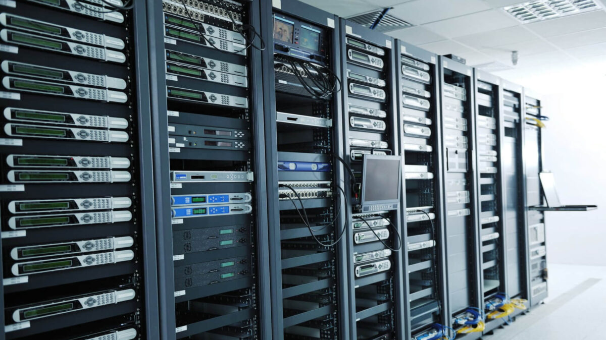 Difendere lo spazio: la sicurezza fisica come fondamento della resilienza digitale