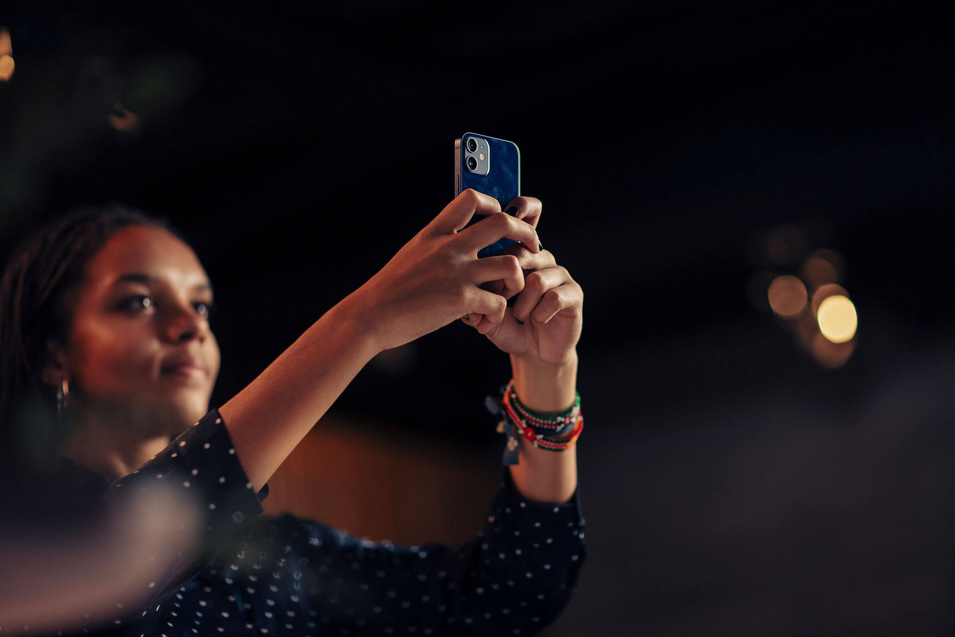 Veridas-digital-onboarding-selfie-IOS-Women-2