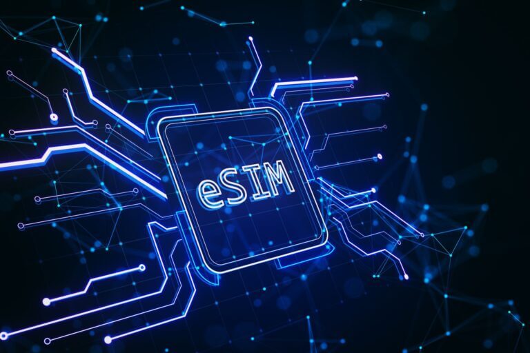 eSIM compromesse: clonazioni, intercettazioni e backdoor nella falla che nessuno voleva vedere