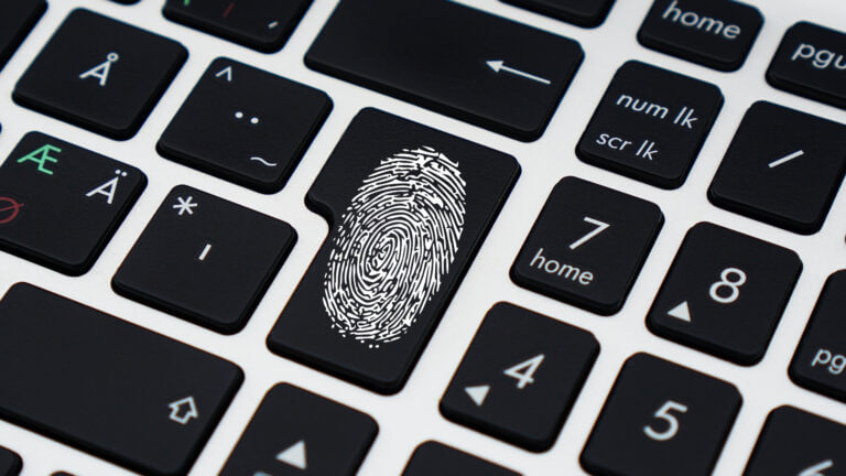 Microsoft Authenticator saluta le password e accoglie le passkey. Il cambiamento radicale dal primo agosto 2025