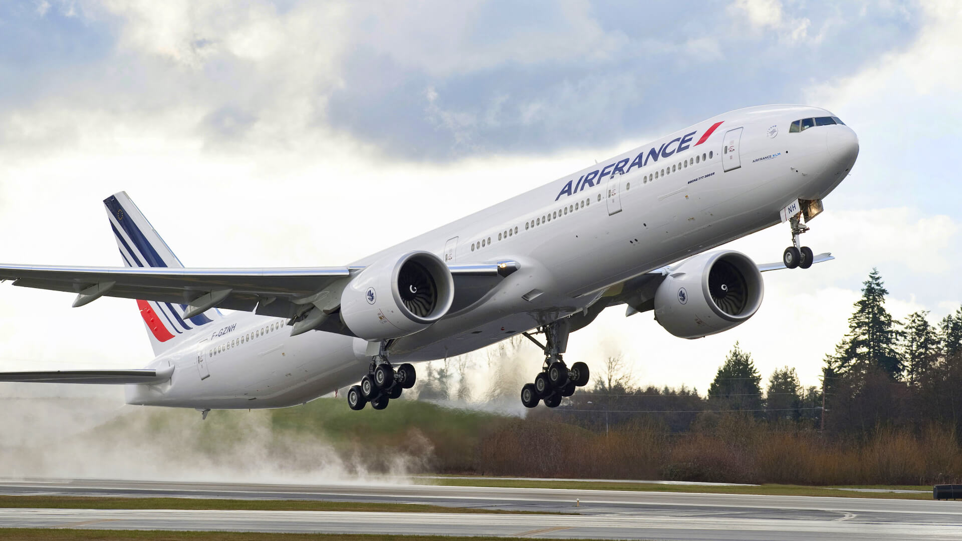 Air France KLM vittima di una data breach imputabile a un fornitore di servizi per il gruppo. Ennesima compagnia aerea violata.