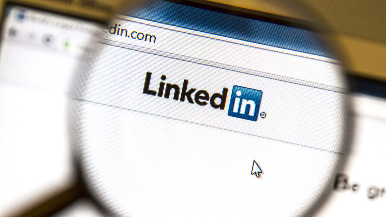 I malware non risparmiano LinkedIn. A cosa fare attenzione e cosa sapere per non cadere nei tranelli