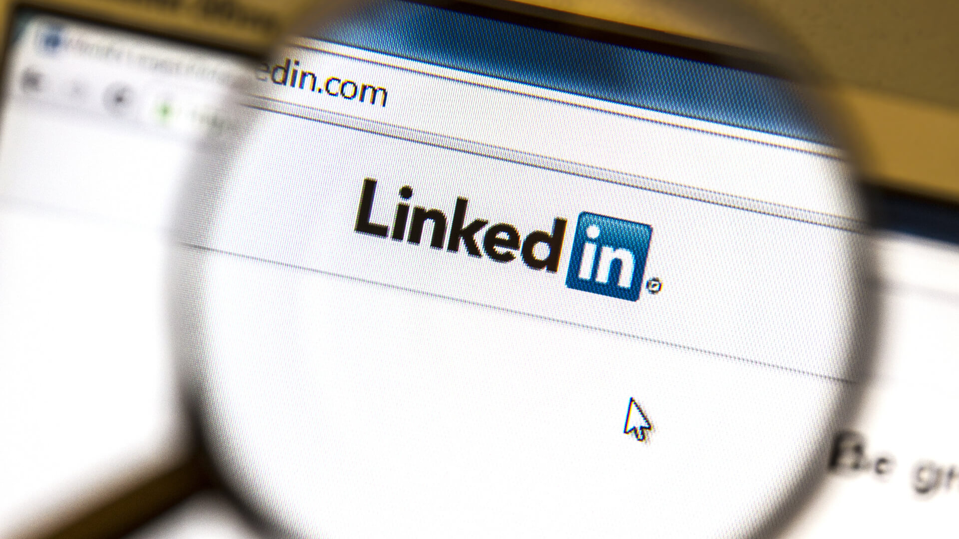I malware non risparmiano LinkedIn. A cosa fare attenzione e cosa sapere per non cadere nei tranelli