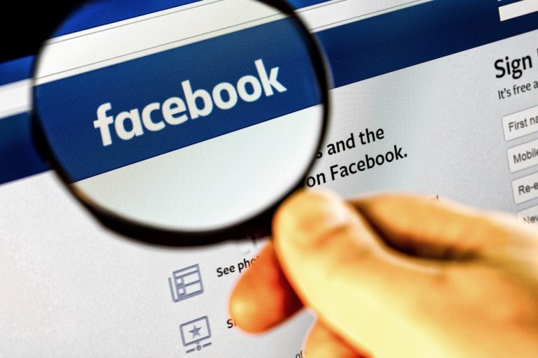Dati personali a Facebook e Google, ecco che cosa stiamo sottovalutando